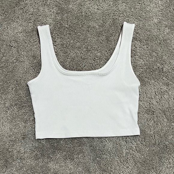 White Scoop Neck Crop Tank Top - Picture 2 of 2